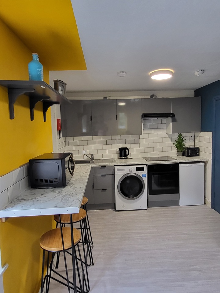 Additional image 2 of Room in a Shared Flat, Clarendon Road, LS2, N1 7GU