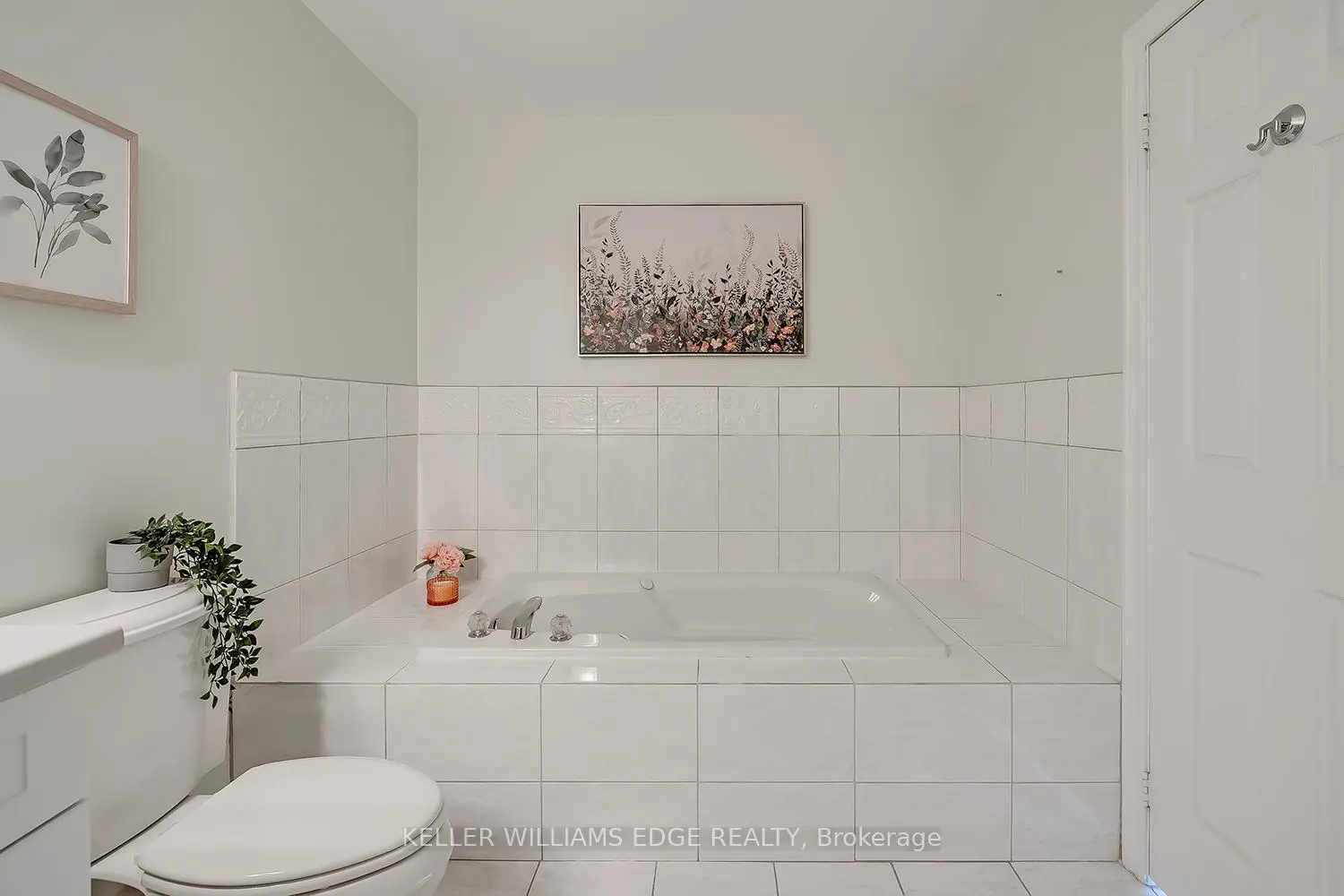 Additional image 16 of 3230 New Street 19