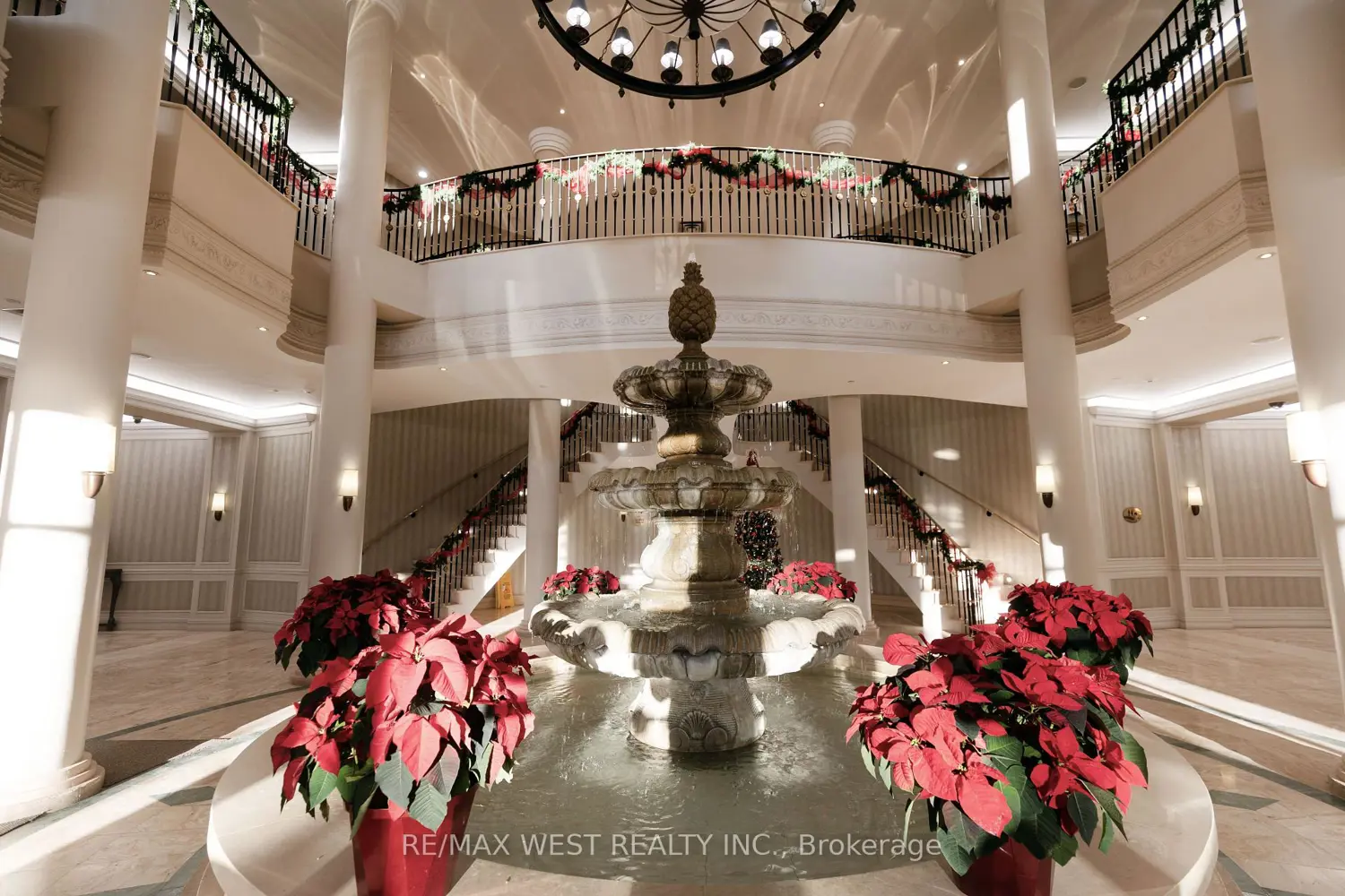 35 Kingsbridge Garden Circle 902