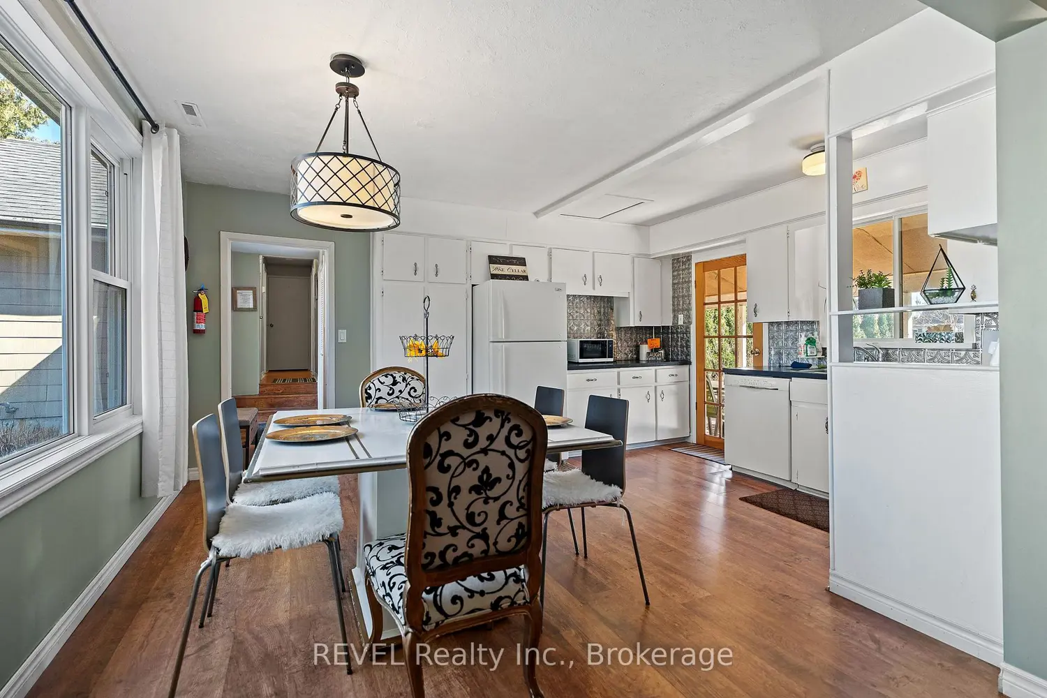 Additional image 11 of 639 Penner Street