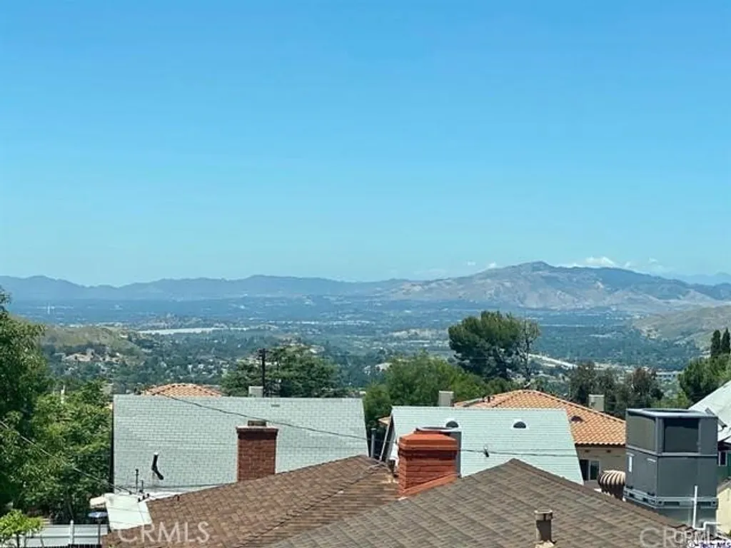 10303 Pinyon Avenue, Tujunga, CA 91042