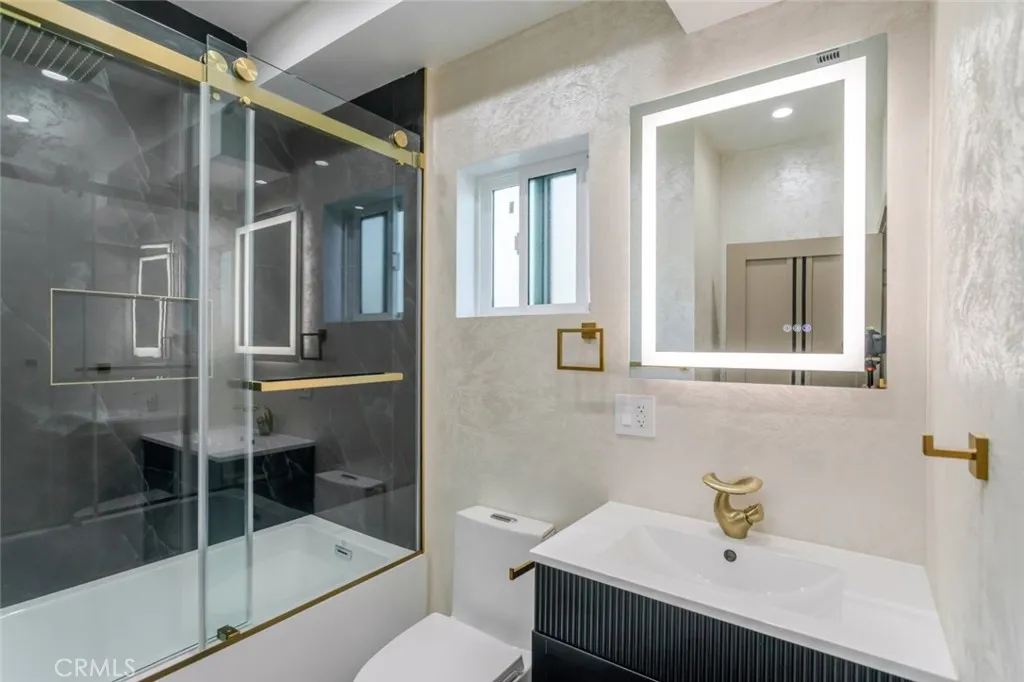 Additional image 38 of 11120 Emelita Street, North Hollywood, CA 91601