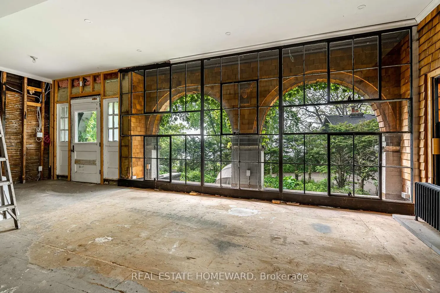 Additional image 4 of 3025 Queen Street