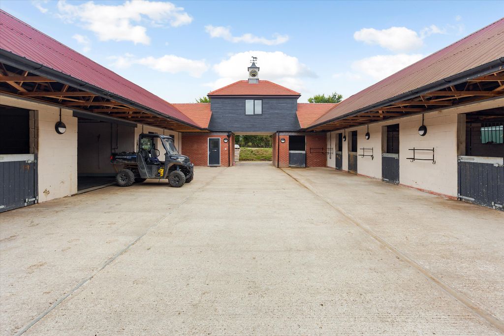 Additional image 19 of 6 bed detached house for saleLenchwick, Evesham, Worcestershire WR11