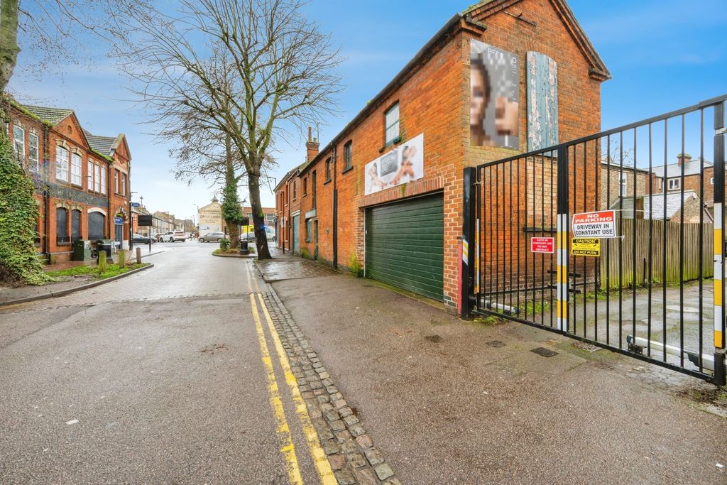 Additional image 23 of Studio for saleMidland Road, Bedford, Bedfordshire MK40