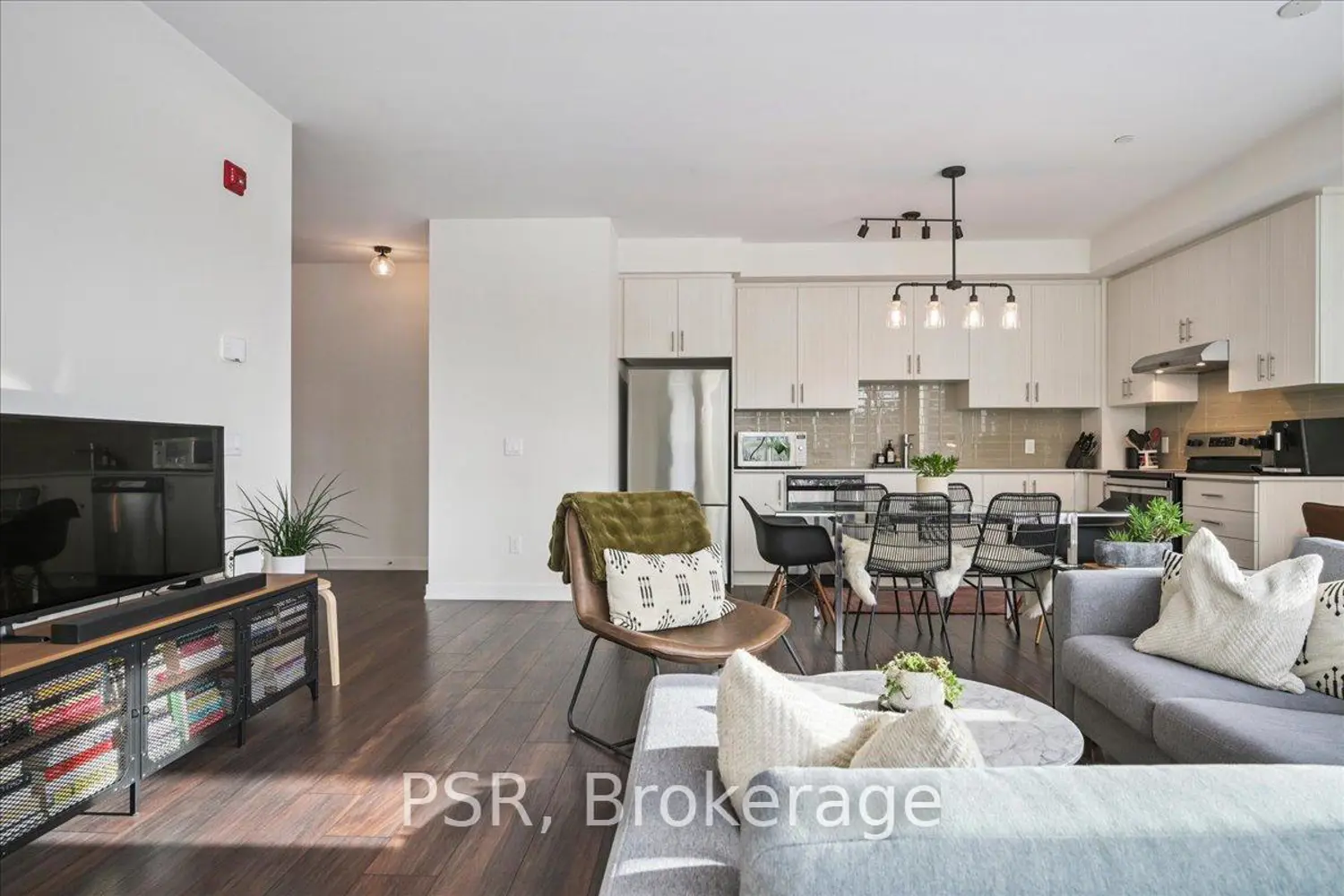 Additional image 16 of 320 Plains Road 211