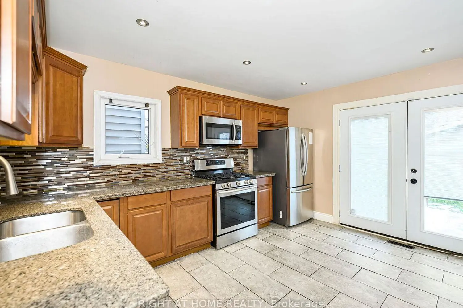 Additional image 6 of 180 Rosslyn Avenue