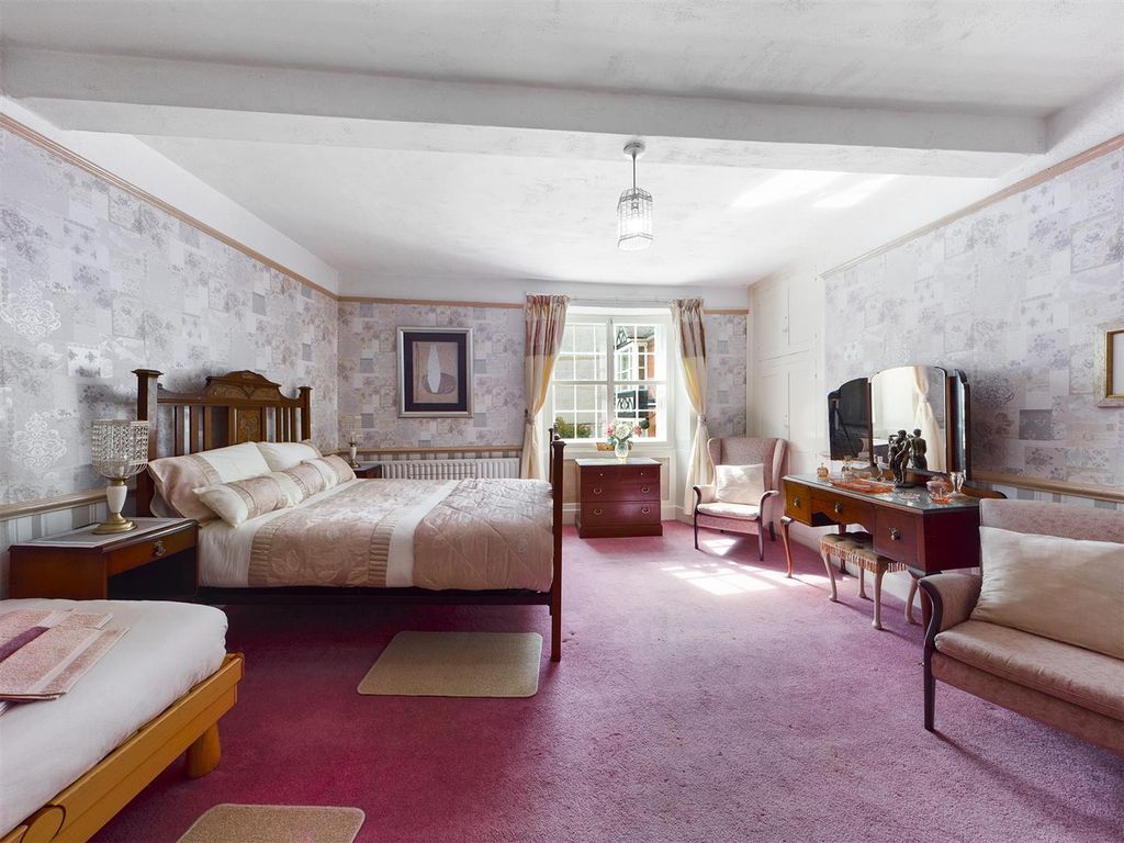 Additional image 11 of 9 bed property for saleRegent Street, Llangollen LL20