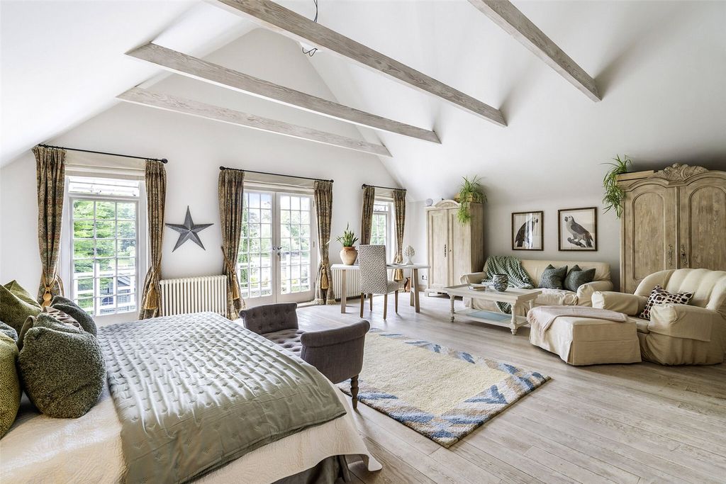Additional image 15 of 6 bed detached house for saleFishery Road, Bray, Berkshire SL6