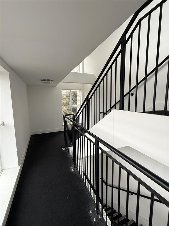 Additional image 4 of Property for sale104–106 Beverley Road, Hull HU3