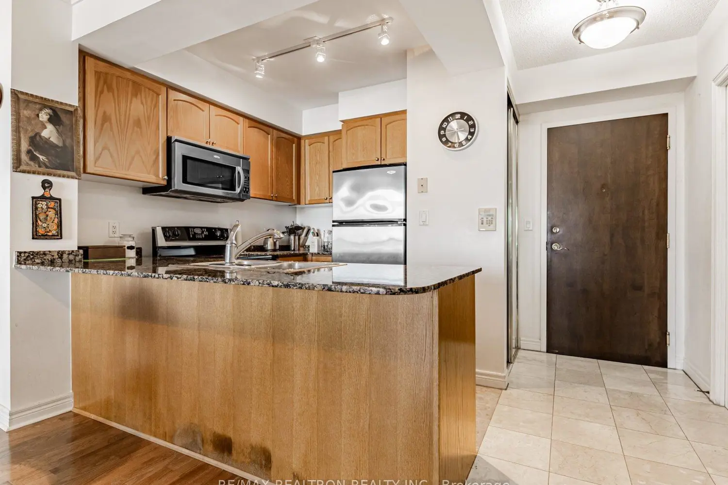 100 Promenade Circle 608 photo 3