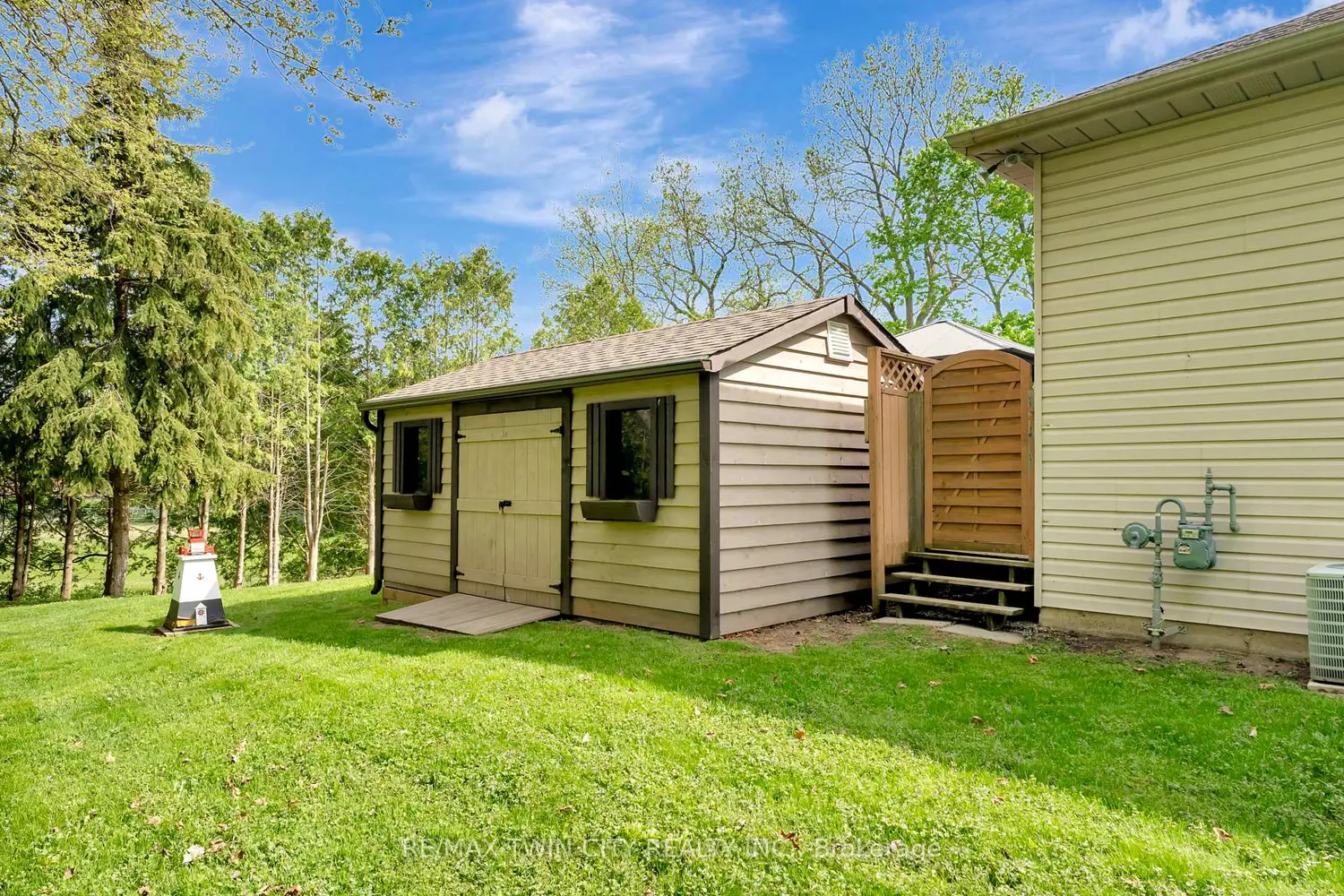 Additional image 11 of 1565 Old Brock Street