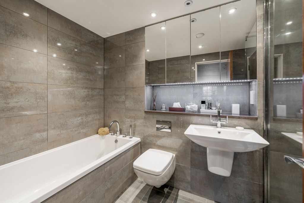Additional image 15 of 2 bed flat for saleMarine Parade, Worthing BN11