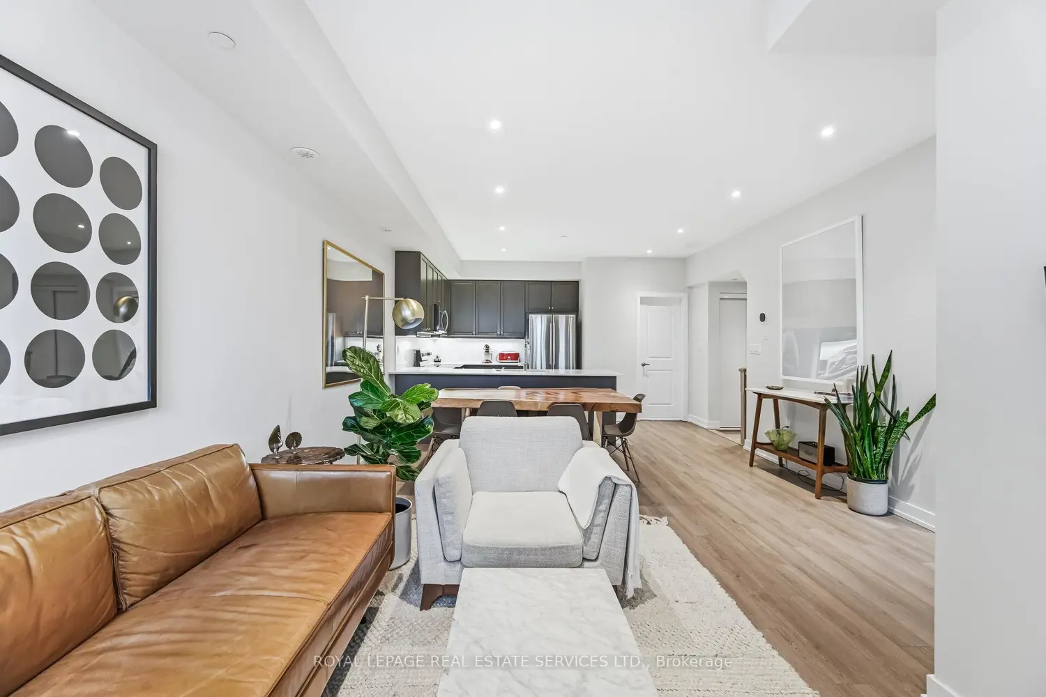 Additional image 5 of 8 Drummond Street 402