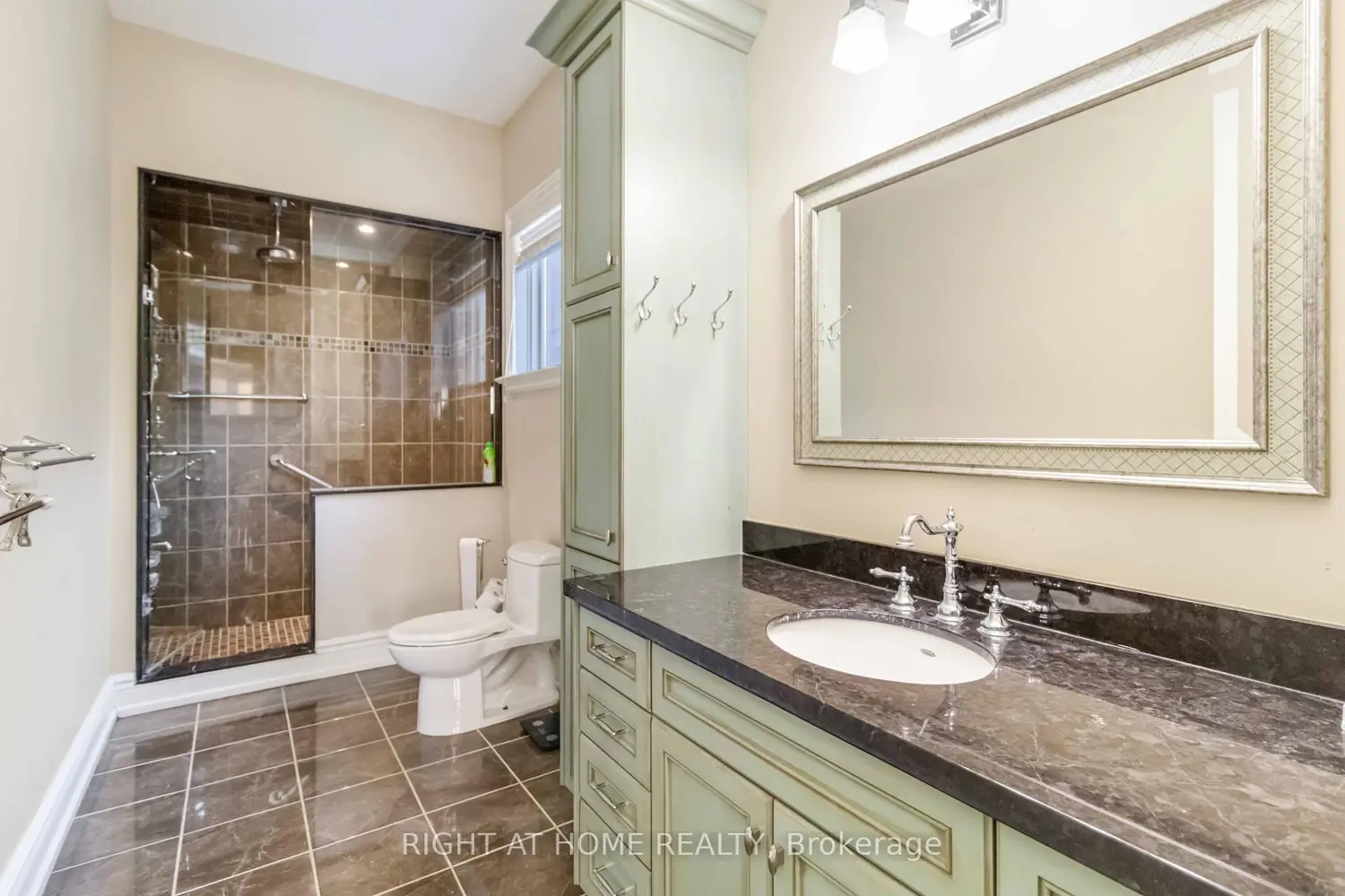 Additional image 7 of 25 Oakwood Avenue