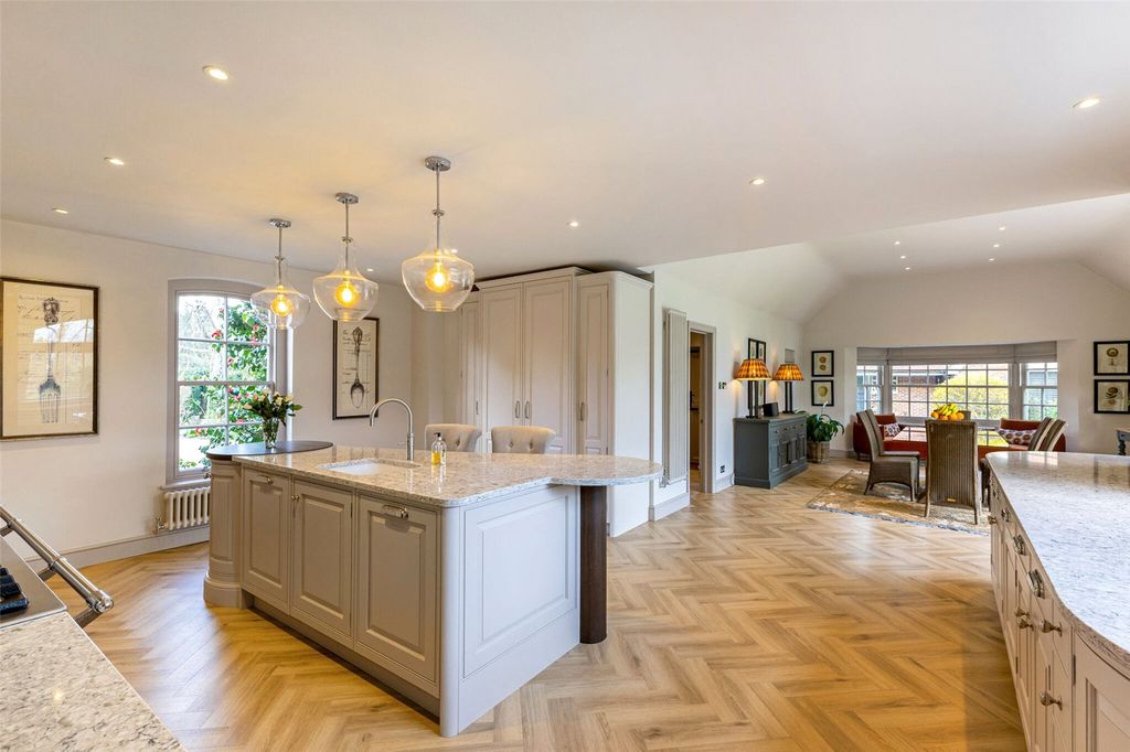 Additional image 6 of 7 bed detached house for saleWinkfield Lane, Maidens Green, Winkfield, Berkshire SL4
