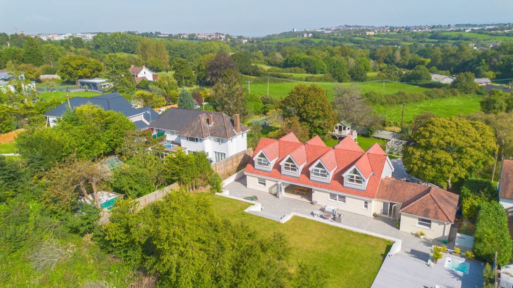 5 bed detached house for salePen-Y-Turnpike Road, Dinas Powys CF64