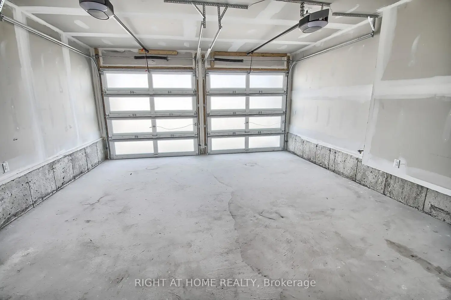 Additional image 15 of 31 Dorothy Caine Crescent