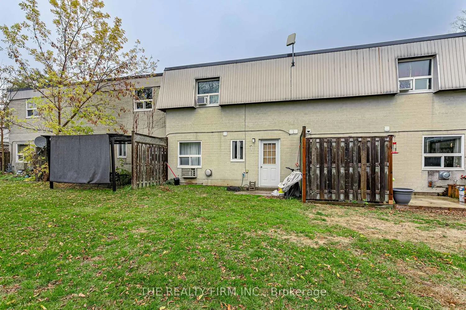 Additional image 16 of 271 Thames Street 12