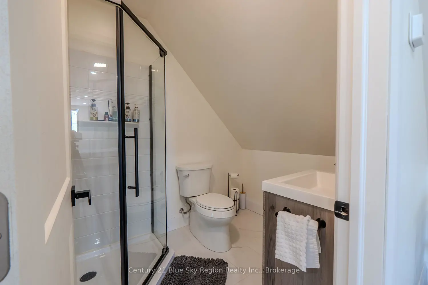 Additional image 13 of 841 Highway 17