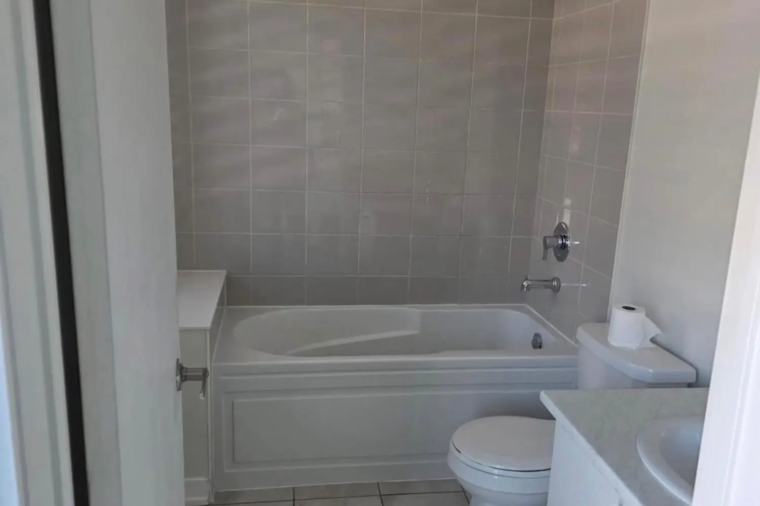 Additional image 7 of 3401 Ridgeway Drive 301