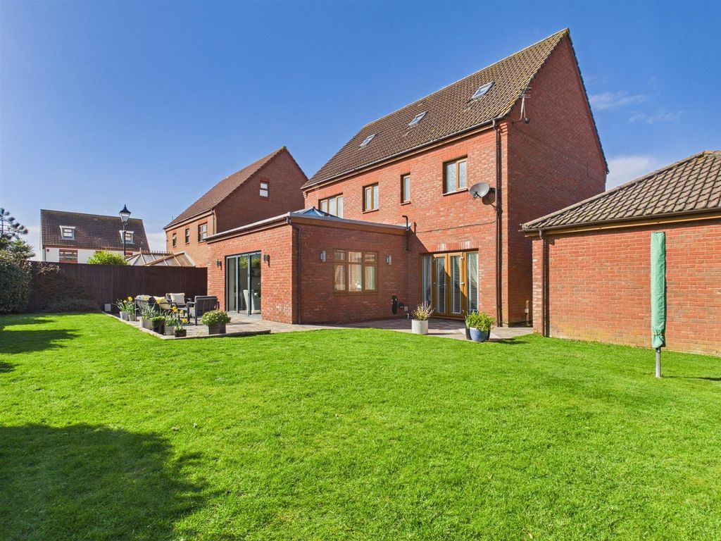 Additional image 3 of 5 bed detached house for saleSanderling Way, Porthcawl CF36