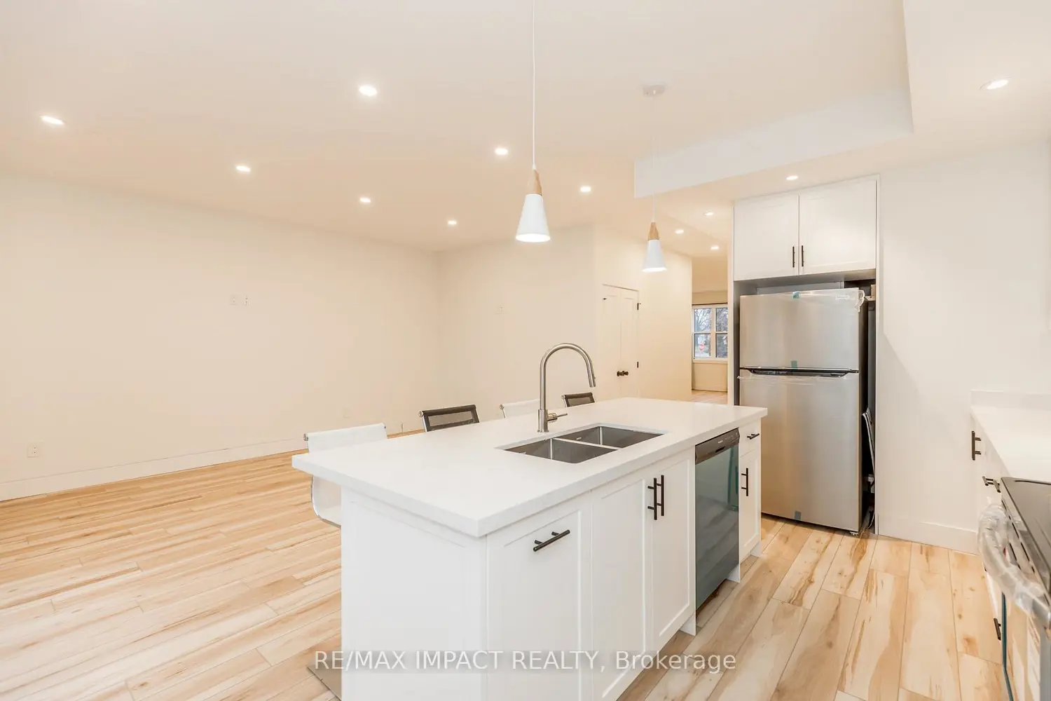 Additional image 7 of 781 Oliva Street