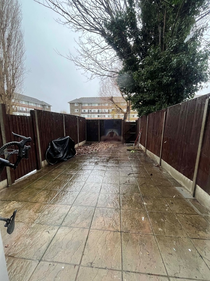 Additional image 5 of Room in a Shared Flat, Ramsfort House, SE16, N1 7GU