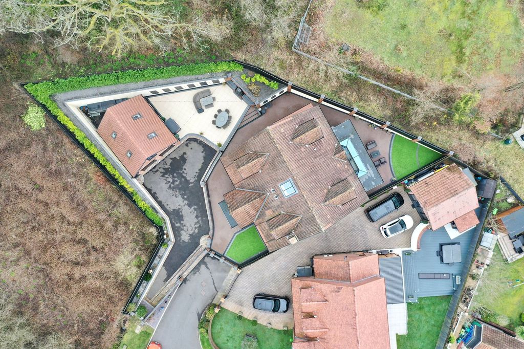 Additional image 75 of 5 bed detached house for saleOak Tree Rise, Newbridge NP11
