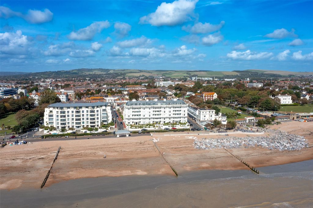 Additional image 4 of 3 bed flat for saleMarine Parade, Worthing, West Sussex BN11
