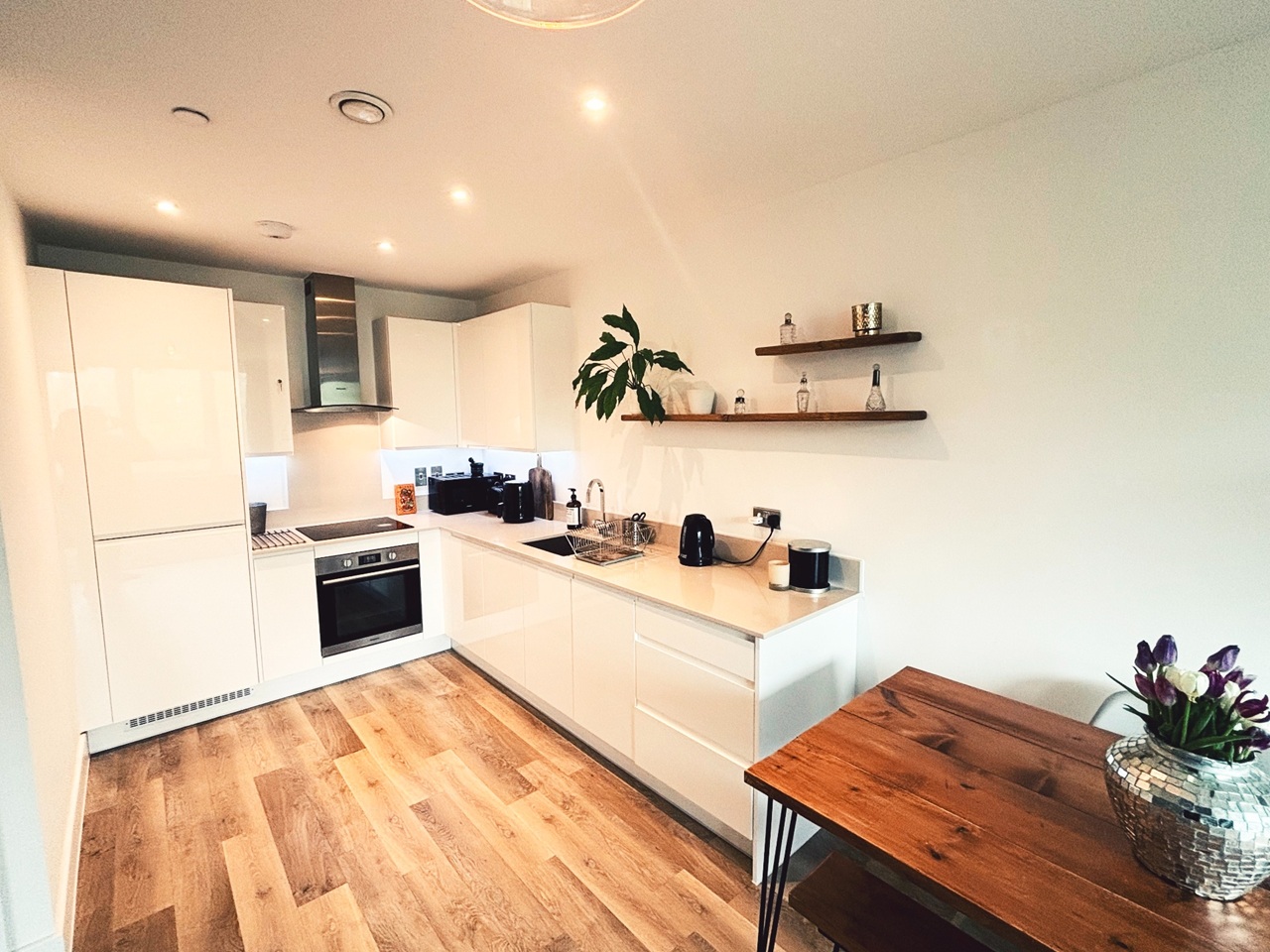 1 Bed Flat, Palmitine House, SW11, N1 7GU