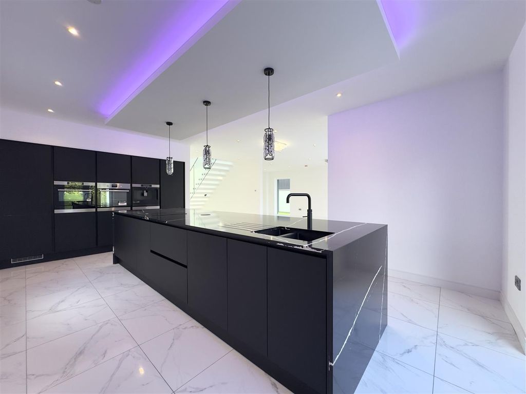 Additional image 4 of 4 bed detached house for saleClyde Grove, Crossford, Carluke ML8