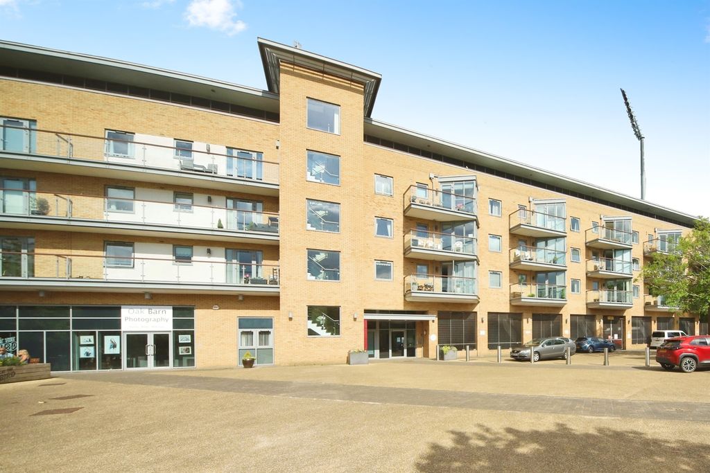 Additional image 2 of 2 bed flat for saleCoal Orchard, Taunton TA1