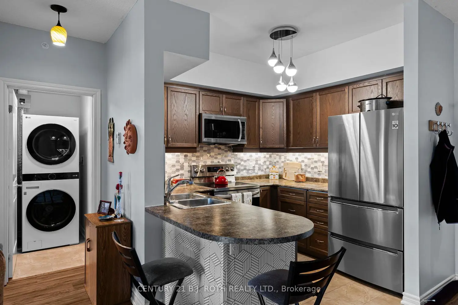 Additional image 8 of 7 Greenwich Street 407
