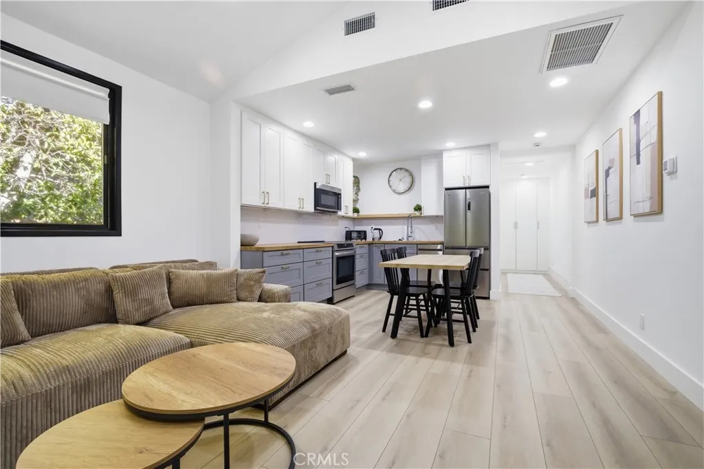 Additional image 9 of 5209 Avenida Oriente Street, Tarzana, CA 91356