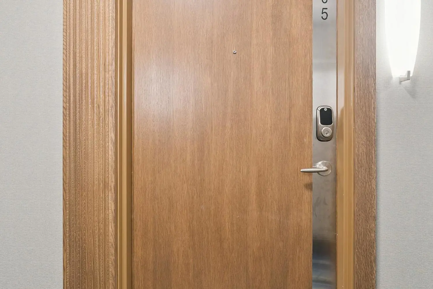 Additional image 3 of 301 Sea Ray Avenue C305