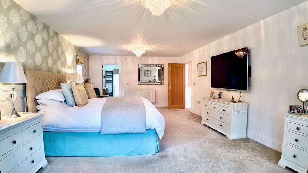 Additional image 41 of 5 bed detached house for saleOak Tree Rise, Newbridge NP11