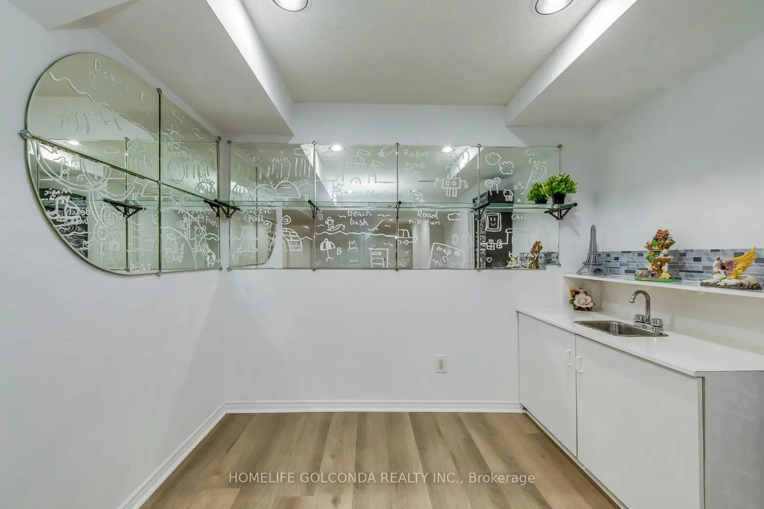 Additional image 14 of 2959 Kingsway Drive