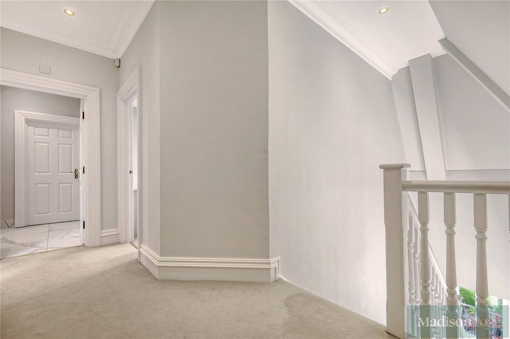 Additional image 29 of 4 bed flat for saleClaybury Hall, Regents Drive, Woodford Green IG8