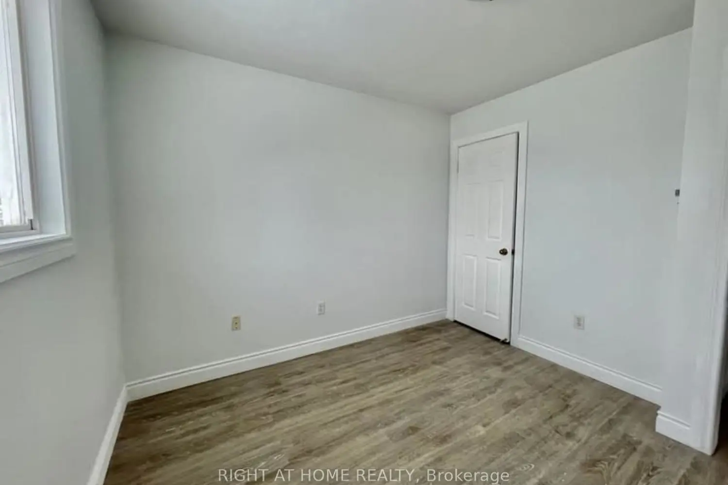 Additional image 16 of 380 Bayview Parkway