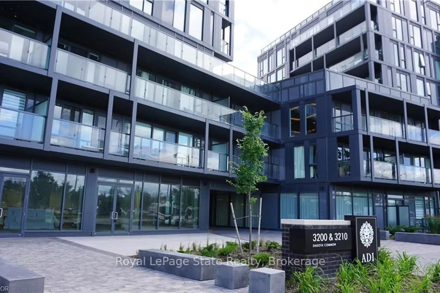 Additional image 8 of 3200 Dakota Common B705