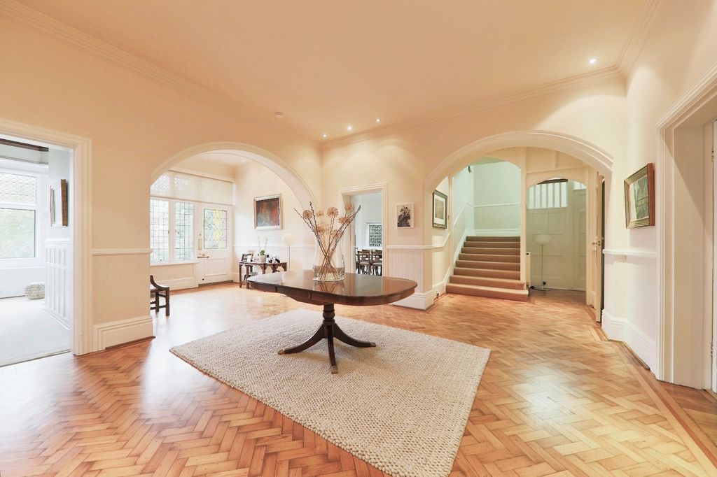Additional image 2 of 7 bed detached house for saleRedcliff Road, Hessle, East Riding Of Yorkshire HU13