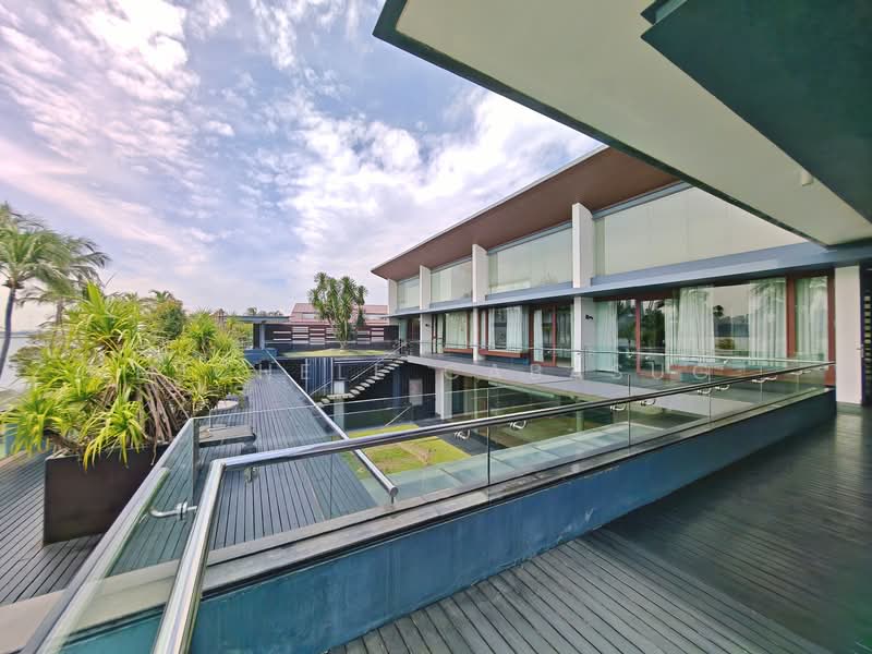 Ocean Drive photo 3