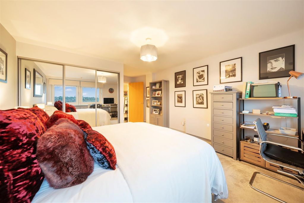 Additional image 13 of 2 bed flat for salePatteson Road, Ipswich IP3