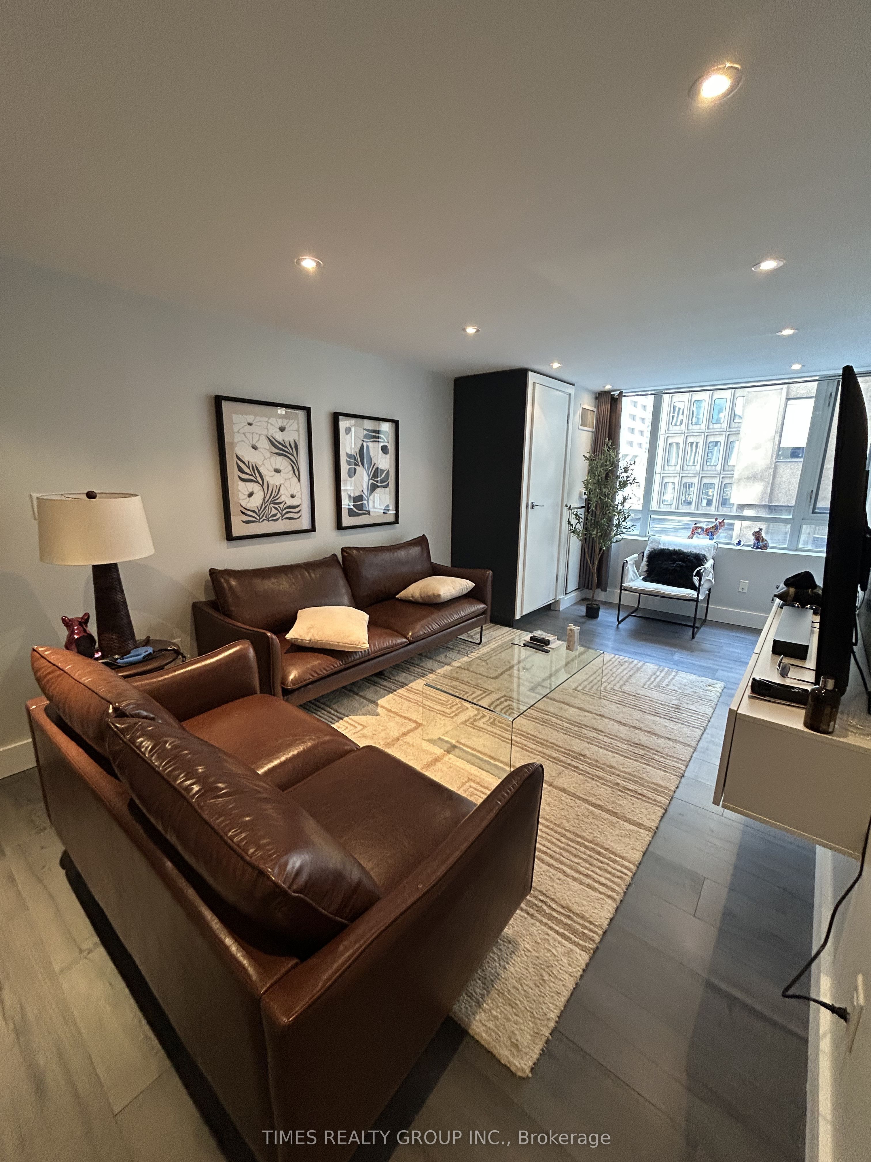 301-80 Cumberland Street, Toronto, ON, M5R 3V1