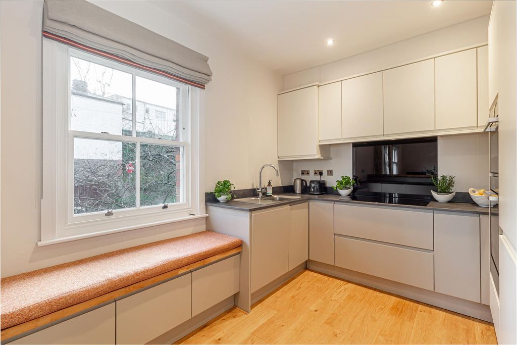Additional image 5 of 2 bed flat for saleBrunel House, Malvern WR14