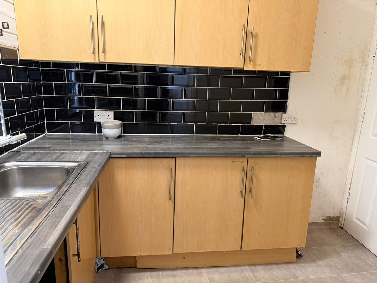 Additional image 3 of 1 Bed Flat, Leeds, LS11, N1 7GU