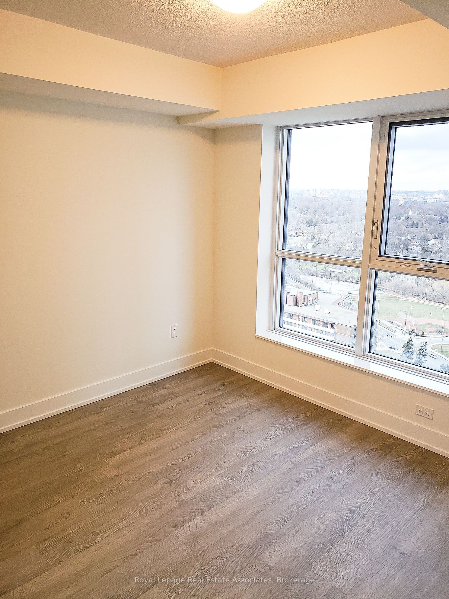 Additional image 6 of 2820-9 Mabelle Avenue, Toronto, ON, M9A 0E1
