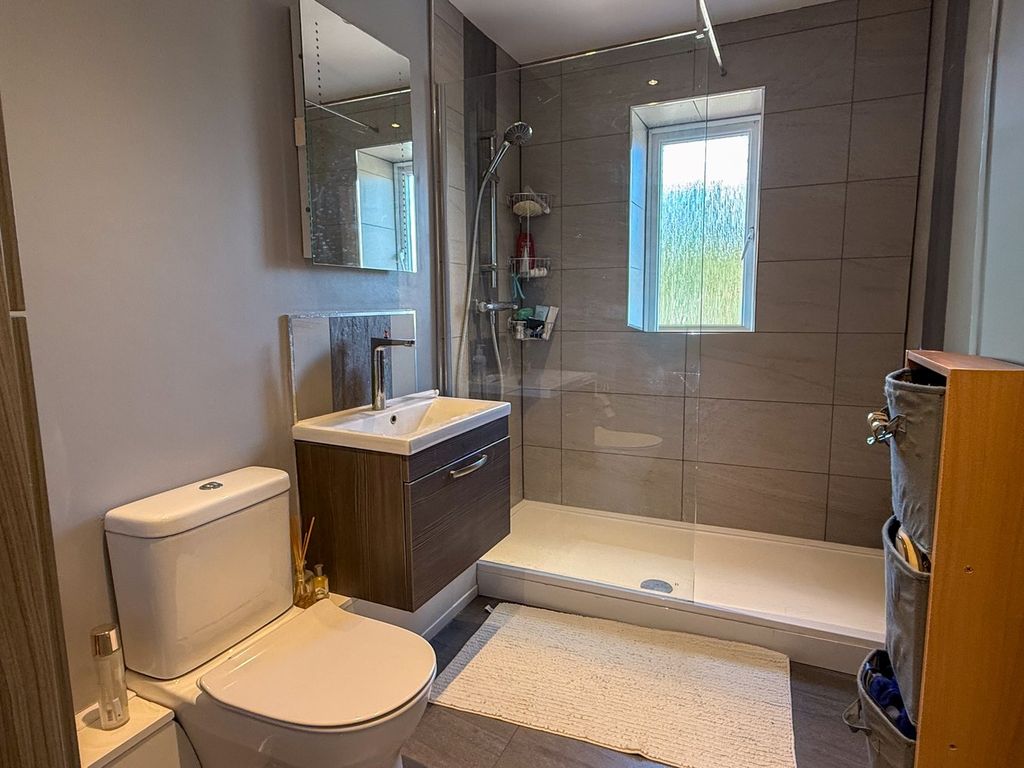 Additional image 8 of 2 bed flat for saleOld Mill, Church Road, Shaw, Newbury RG14