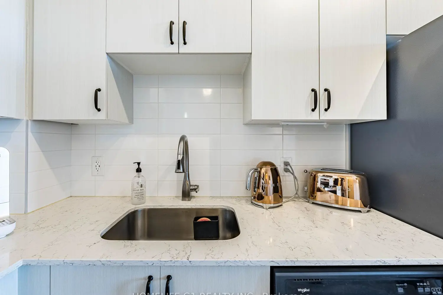 Additional image 8 of 430 Essa Road 217